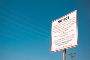 informations sur les délais légaux pour notifier une augmentation de loyer afin de respecter les obligations réglementaires.