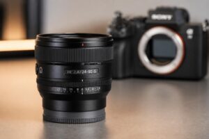 découvrez notre test complet et avis sur l'objectif sony 24-50mm f2.8, un zoom polyvalent idéal pour la photographie de tous les jours avec une excellente qualité d'image.